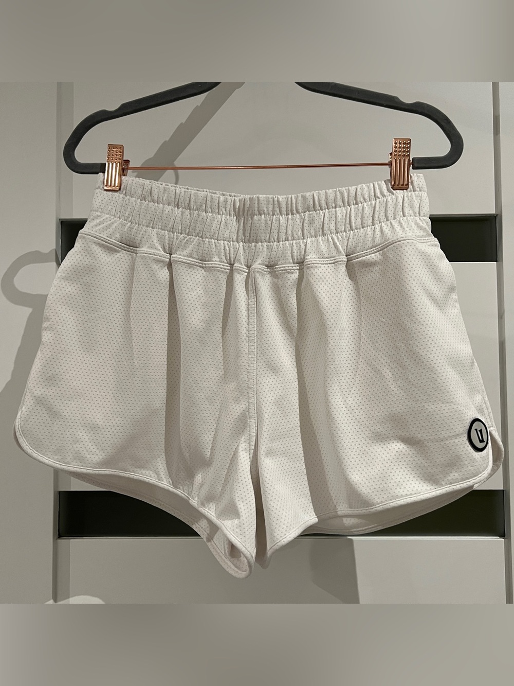 Vuori Micro Mesh Short Women’s High Rise Performance Short 2.5” White